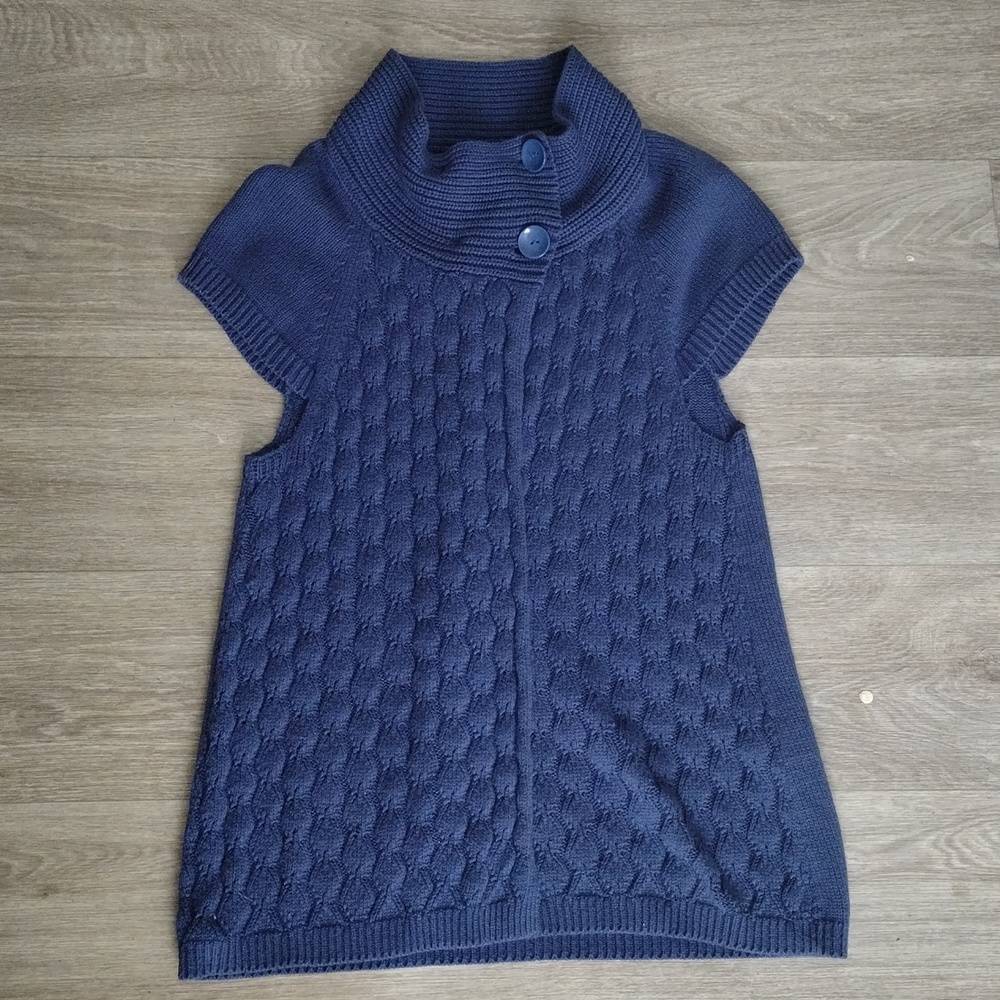 Izod blue turtleneck sweater vest with buttons size M.